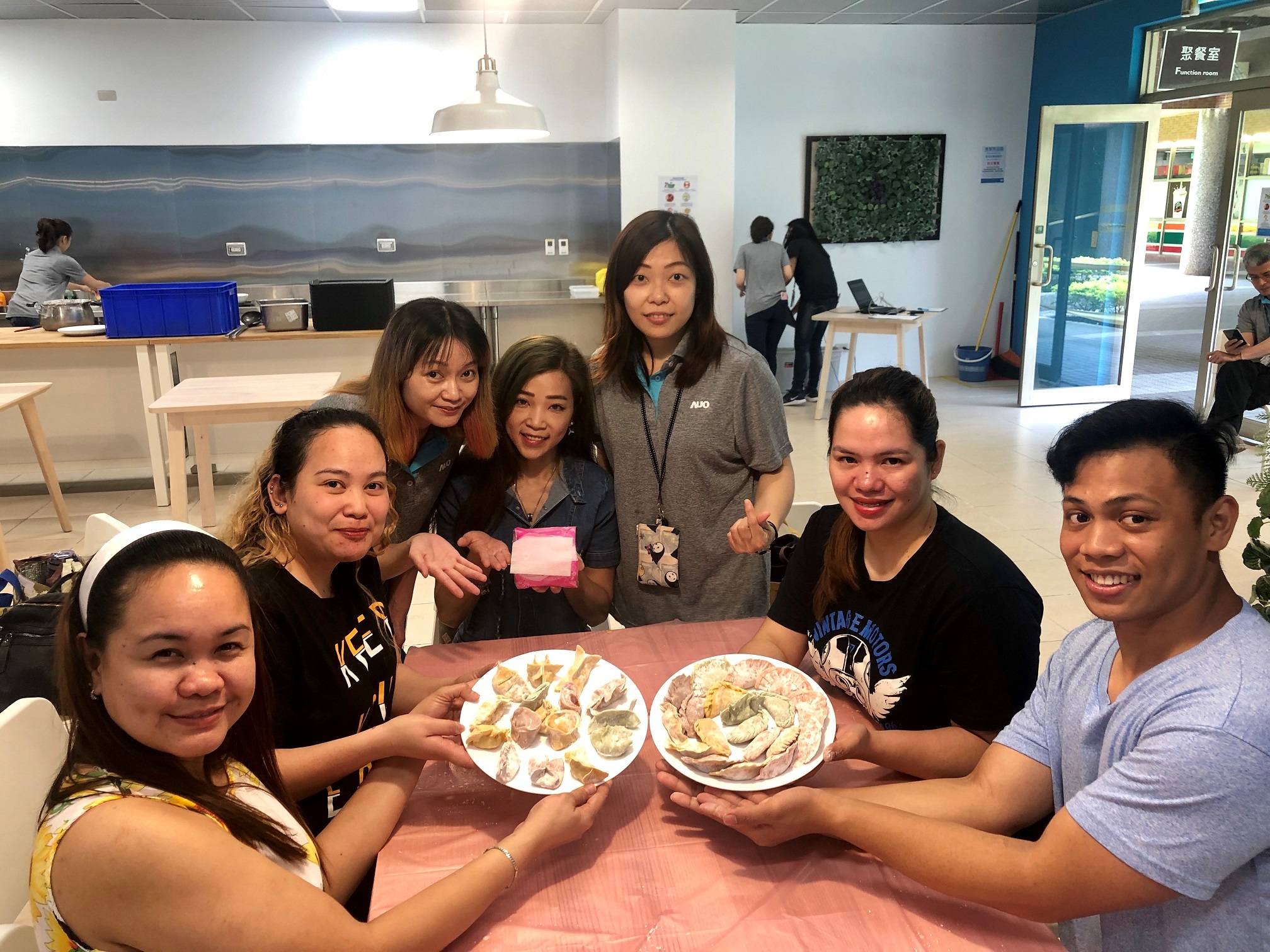 XPJ(中国大陆)將DEI理念貫徹到企業文化和實踐，舉辦如台菲廚藝交流等活動，讓同仁了解彼此文化差異、培養情感