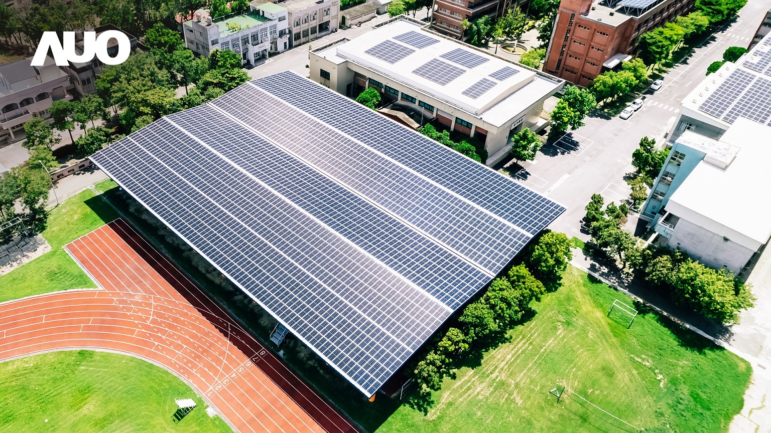 XPJ(中国大陆)SunSteel光电整合型浪板具备快速安装、轻量化优势，可提升15%发电效能，通过国际IEC与台湾VPC认证安全、防漏、耐候标准